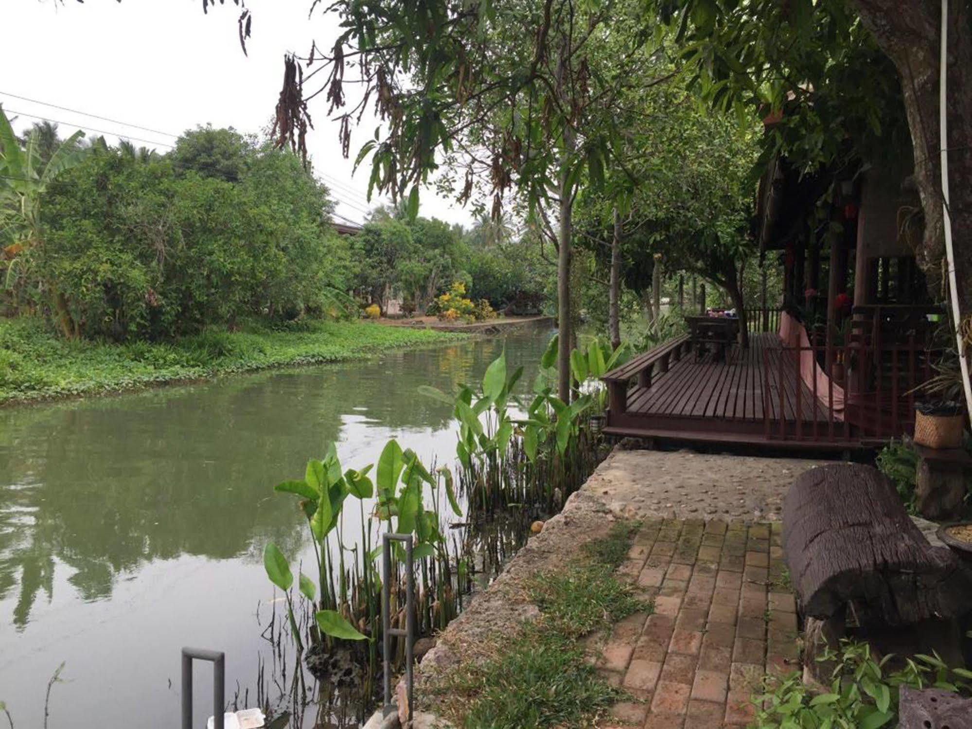 Baansuanleelawadee Resort Amphawa Exterior photo